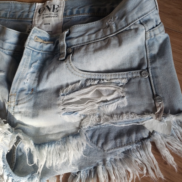 One Teaspoon Bonita Distressed Jean Shorts sz 25 - Picture 7 of 14